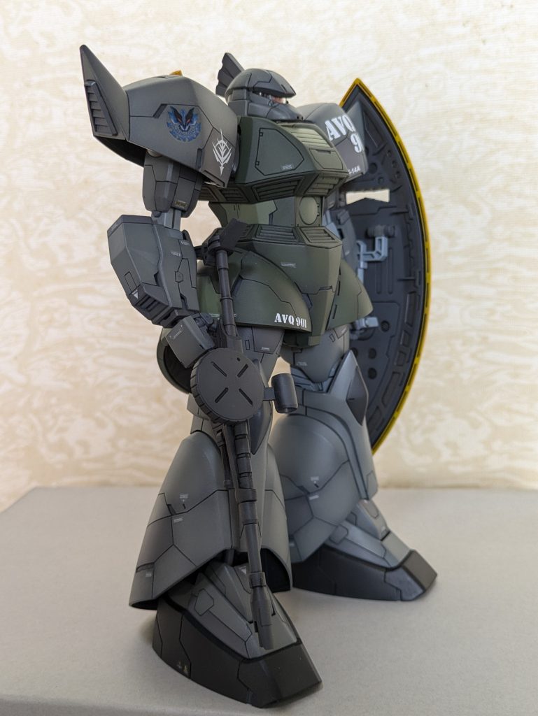 ライフルがなかったので、ザクマシンガン改を持たせてあります。