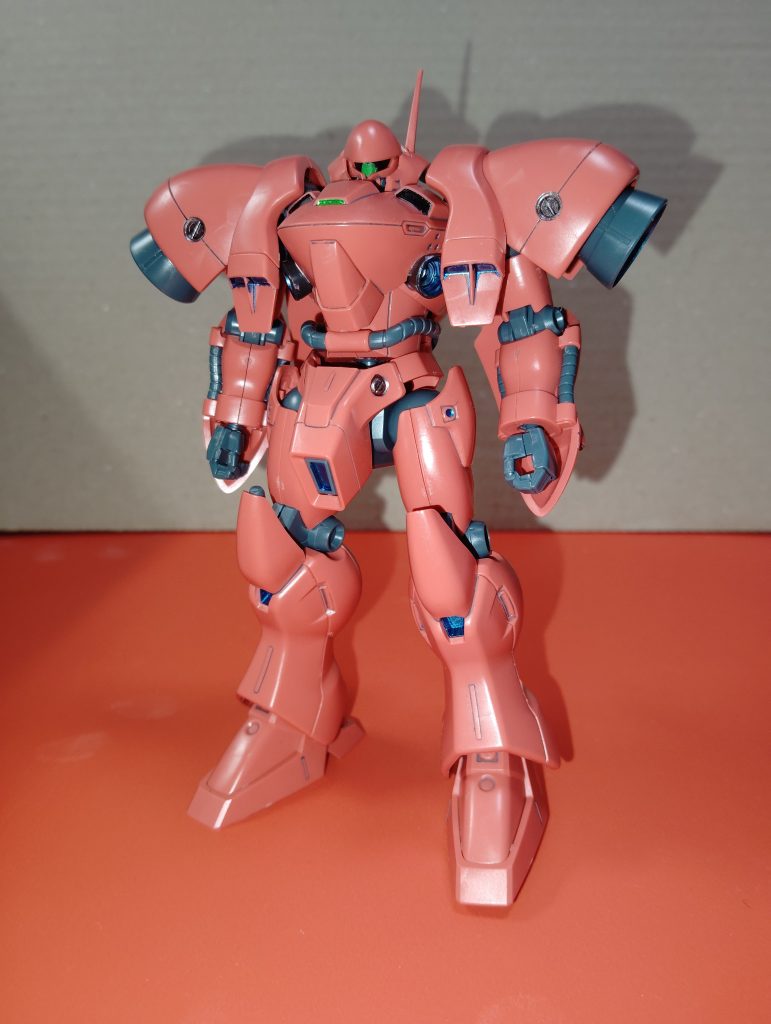 モノアイが少し下に向いてしまっていつでも何かを見下してる様になった…