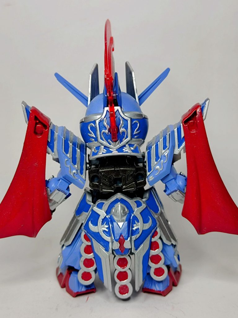 背面（装備なし）孔雀みたいなリアスカート…こうやってみると使っている色数が少ないので単調かもしれない…