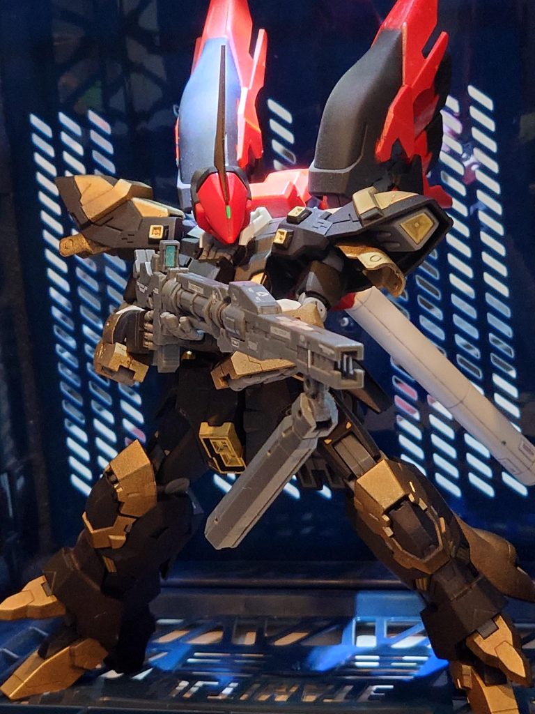 ツノの根元にもセンサーあり。バーザムって視界悪そうなので…