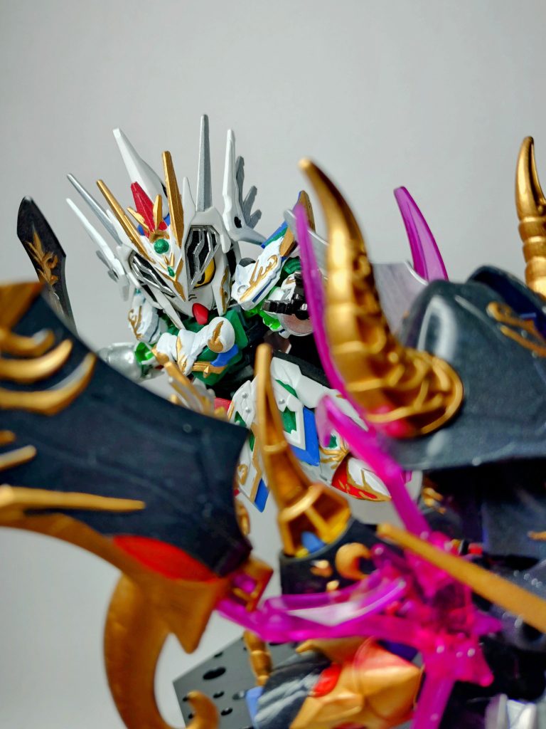 「」宿敵と書いてライバルと読むウォーロックイージスと対面。ナイトガンダムとサタンガンダムのオマージュだけあってやはり相性バツグンです。