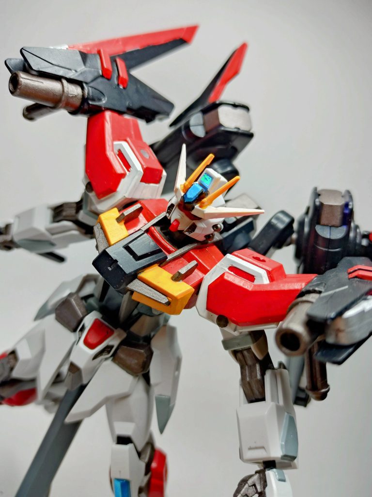 【追記】ウイングユニット装備さらなる加速性とアウトレンジだった牽制射撃も可能になる追加武装。ホビージャパンか何かの付録を発見したので追加しました。