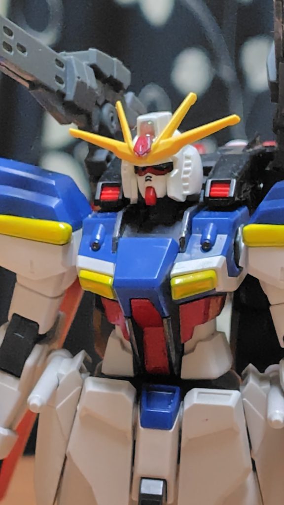 使用した頭部はEGRX78のヘッドを流用しましたが、ツインアンテナを二対の物に変更してます。 