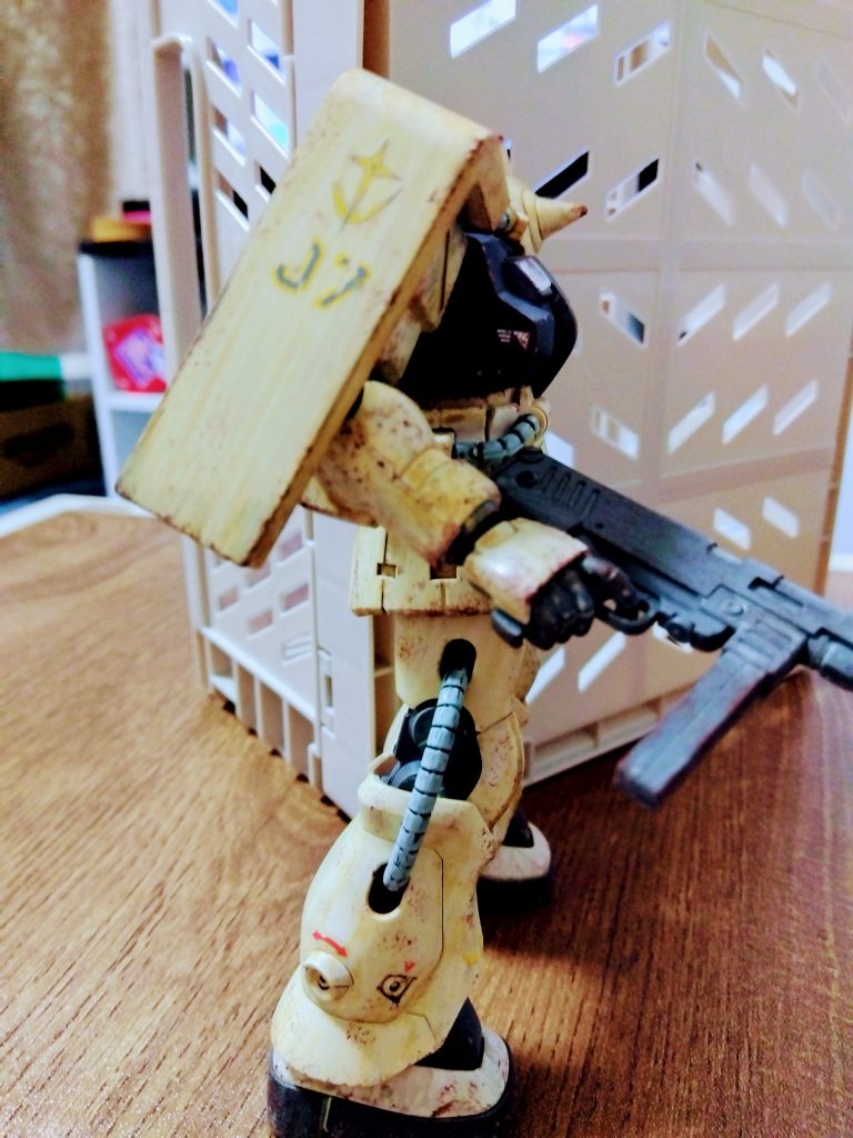 住居環境が変わり、久しぶりにガンプラ作成をしましたがコツみたいなのを色々と忘れてますね。