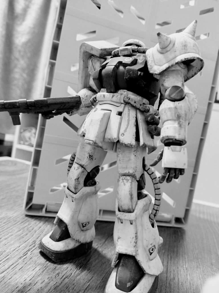 陸戦仕様なので思いっきり汚してみました。チッピングは楽しいですね。