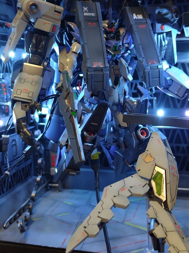 有線にて別可動するように改造しています。