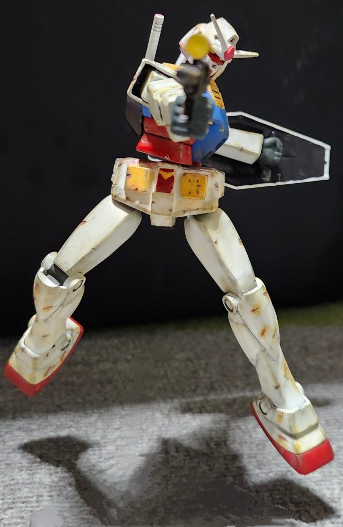 射撃ポーズ※ハンドパーツが緑色なのはパッケージよりにするためのこだわり。