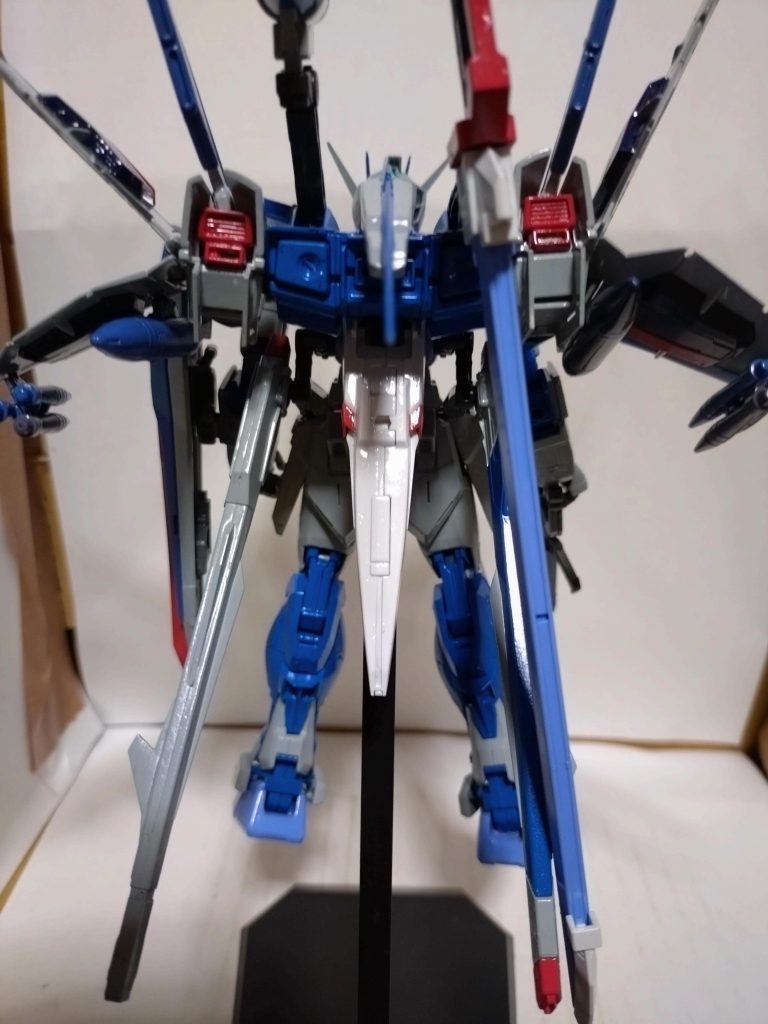 今回は、トップコートの光沢でツヤを出しました。