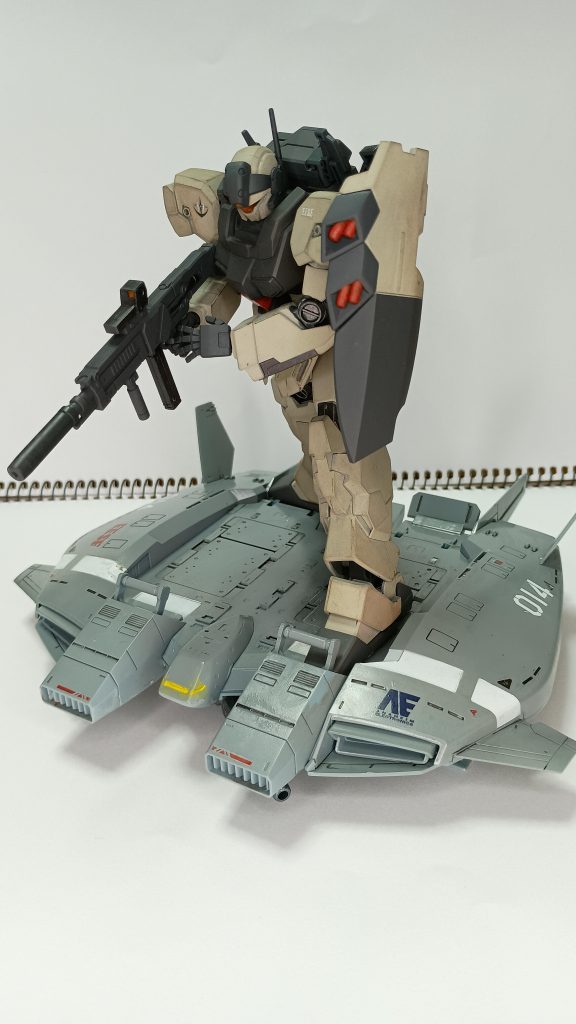 ベースジャバーも全塗装です。輸送部隊としてグレーは現用機は合いますね。戦場タクシーとして活躍！