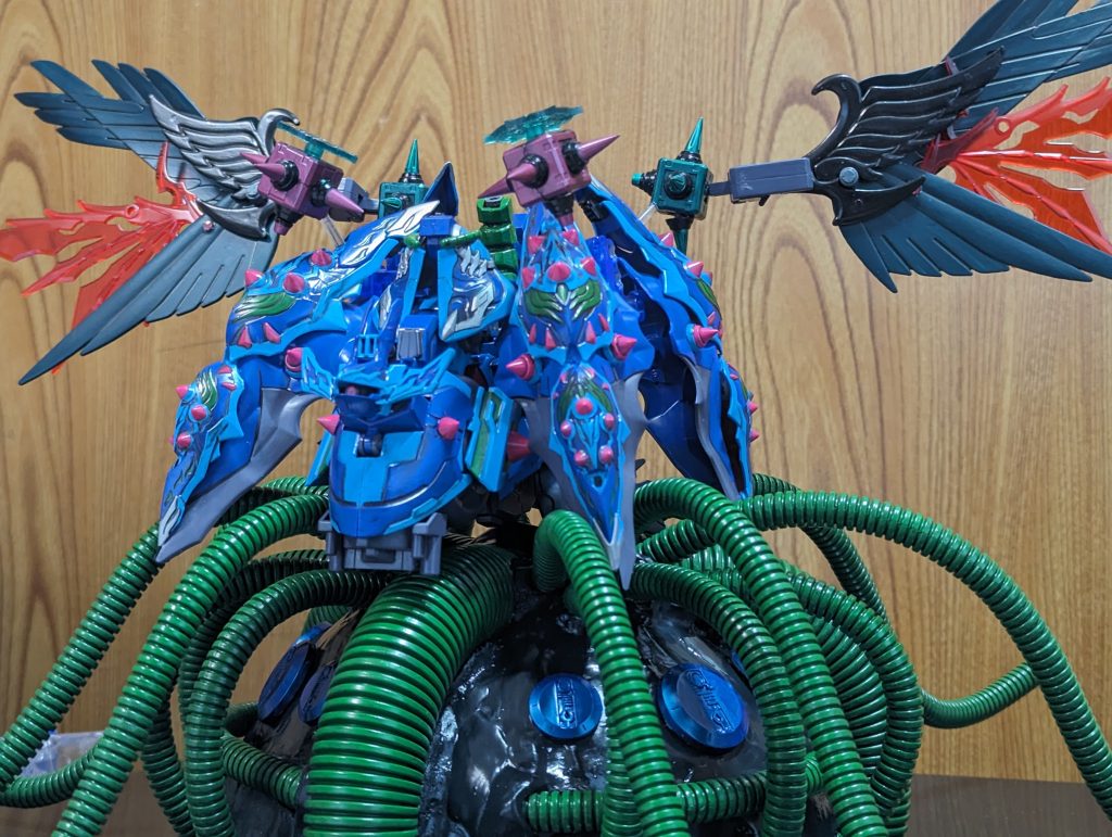 下半身 DG細胞風なアートに蜘蛛のモンスターを乗っけた感じ。