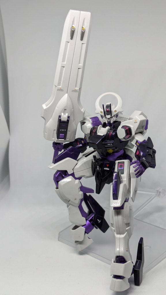 そしてブレードの鞘というかガーディアンがジオニックソード並にでかいというw