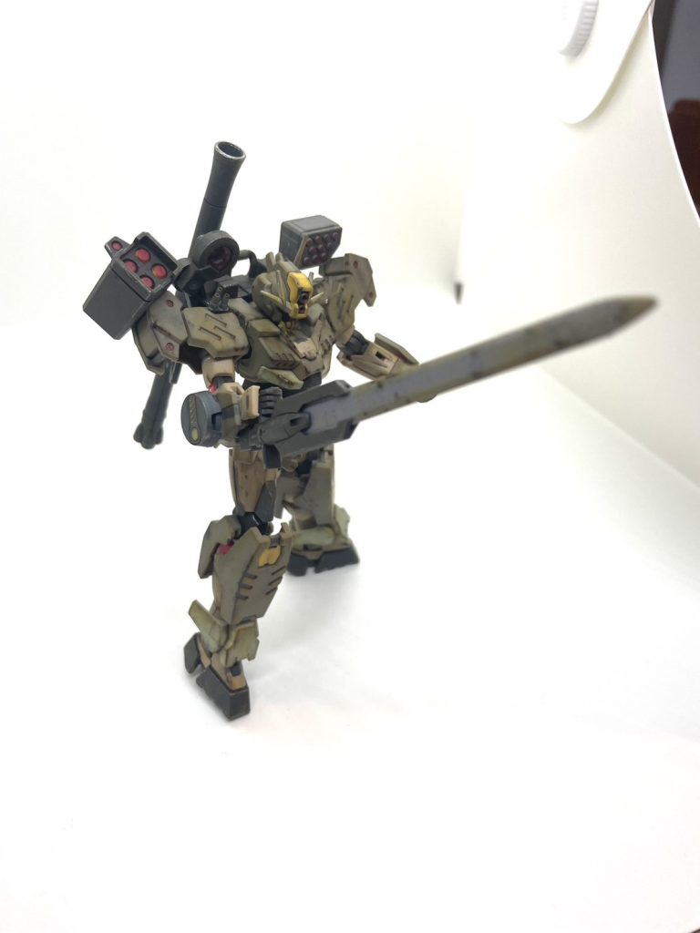 ソードはこう持ちます！ トンファー的な！