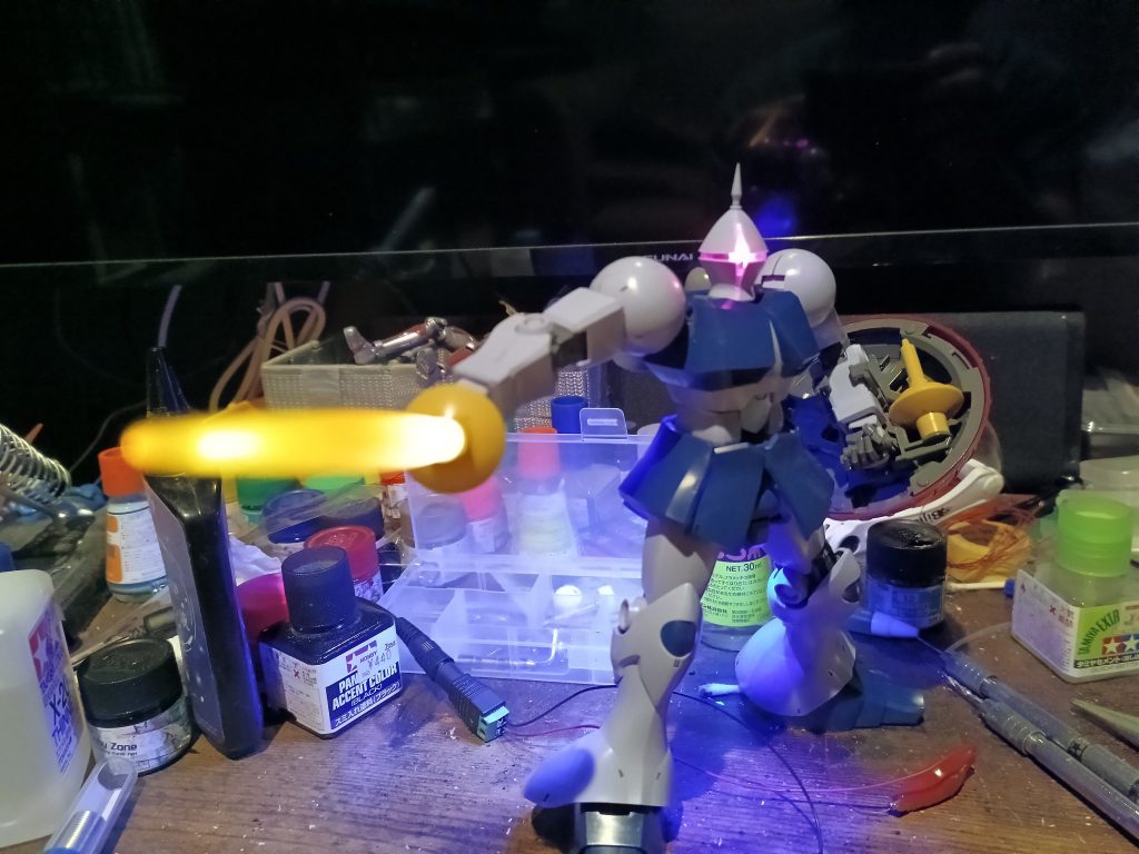 MG ギャン LED組込–5枚目/制作者：福田　義康