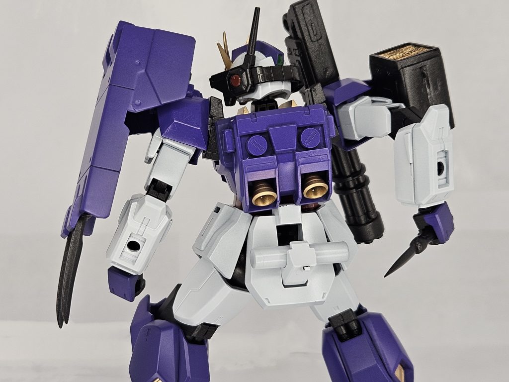 鞘はバズーカのラックに装備できますランドセルは陸戦ジムのものを使用