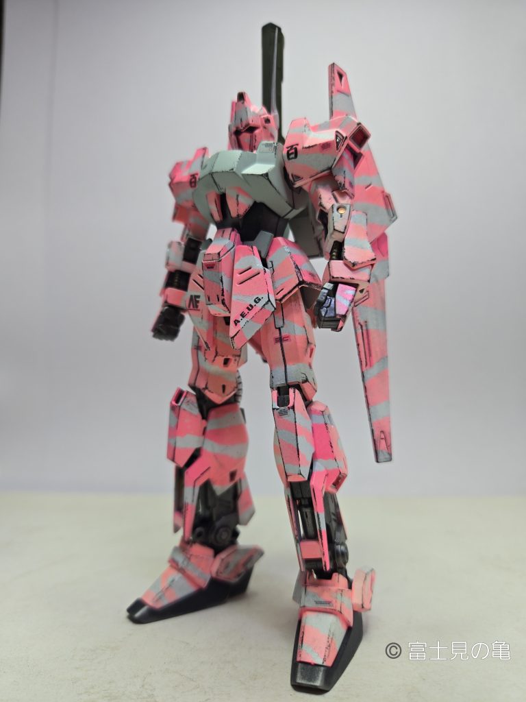 HGUC　百式　ゼブラ迷彩仕様！–4枚目/制作者：ガンプラ大好きパラ男！！（富士見の亀）