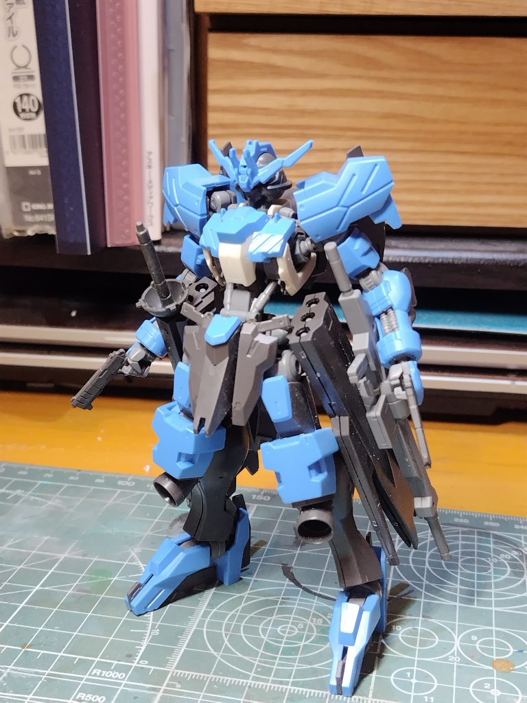 素組み。これだけでも十分にかっこいいなぁと思います。