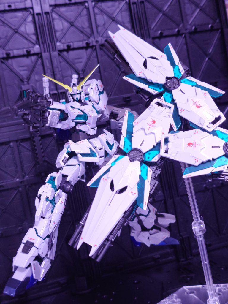 シールドファンネル推進力のないはずのシールドが、ファンネルになってコロニーレーザー防ぐわ、ガトリング装備して強襲してくるわ、敵からしたら悪夢ですね(⁠´⁠⊙⁠ω⁠⊙⁠`⁠)⁠！