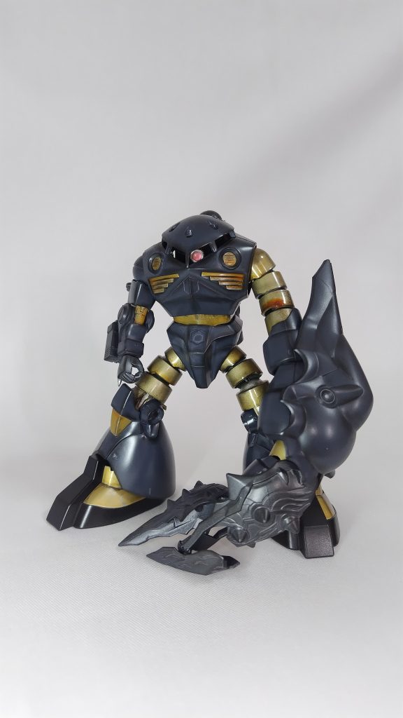 BBクシャトリヤのバインダーと貂蝉クシャトリヤで甲羅をイメージ。足を太くしたかったのでHGドムを移植しました。