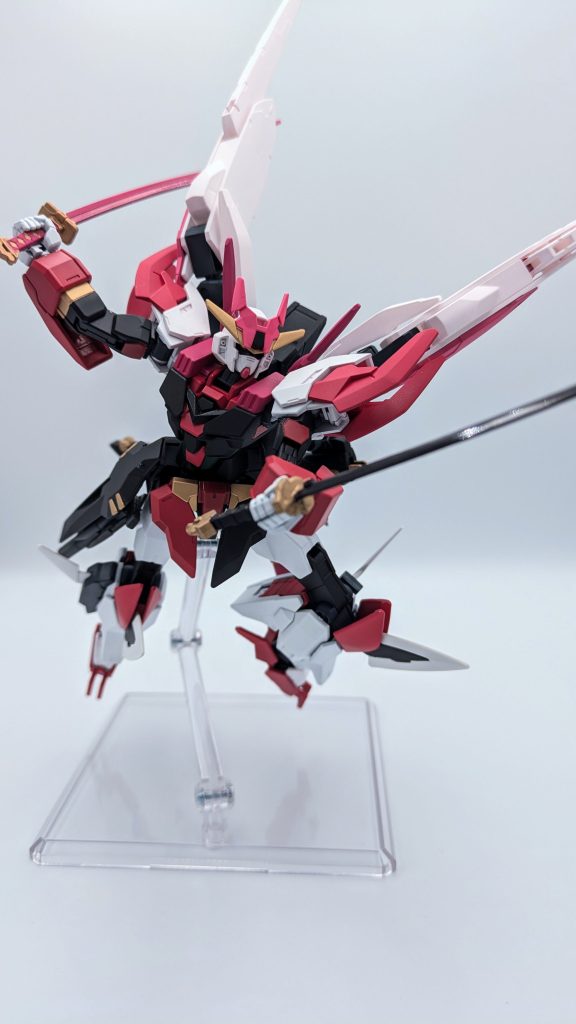 ここまで見て頂いてありがとうございます!一応、あとの2期生ぶんも塗装前まで出来ているんですが、この機体が一番シンプルかつ原型を残しています。まぁ、3期生クロスボーンガンダムも似たようなものでしたが…もし良ければ、👍やコメント等して頂けると非常に嬉しいです!