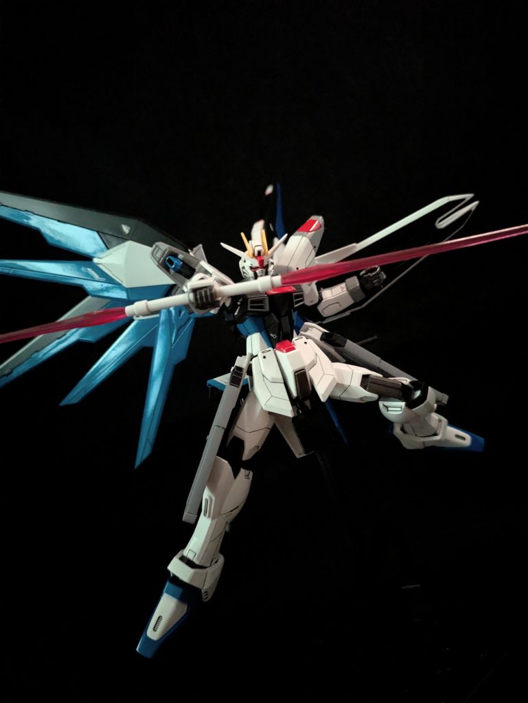 青、赤部分はパール塗装したんですけど写真ムズかしい(gundam-kao9)