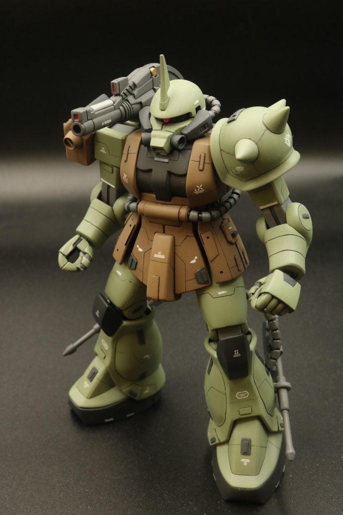 背面のユニットはネオジム磁石でパージも可能。