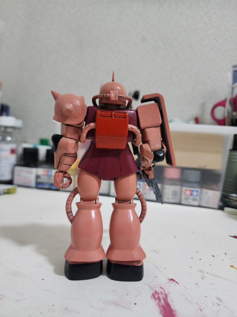 背部からリアルでたくましい後ろ姿