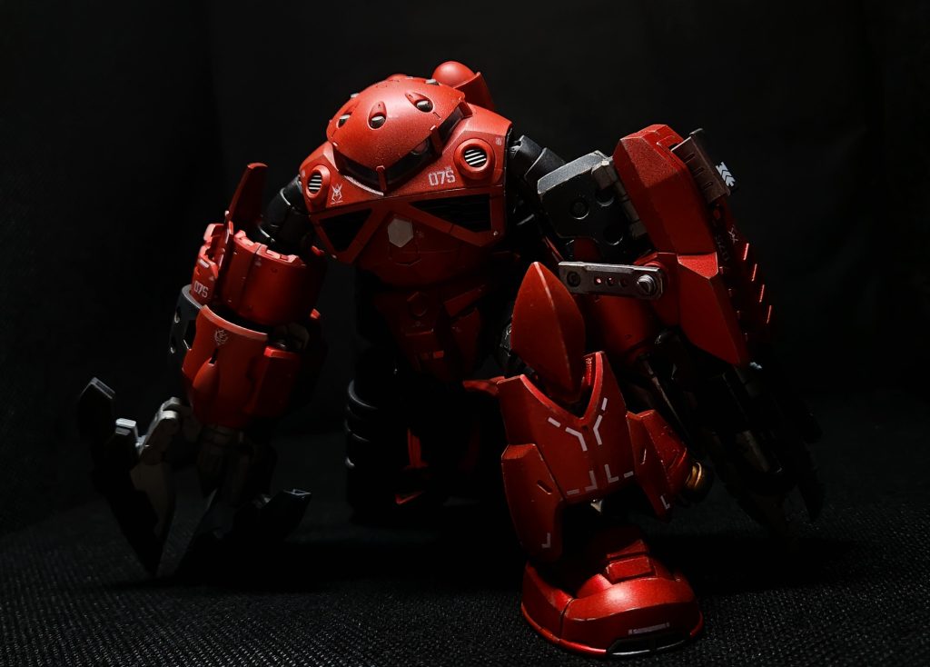 シャア専用ズゴックといえば、やはりこのポーズですよね！