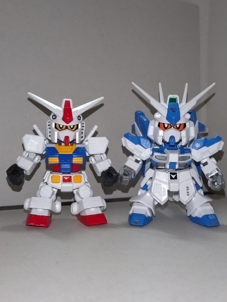 Hi-νガンダム(美竹 蘭・作)と並ぶ。リアルガンプラでは蘭がRX-78-2を制作したが、SDガンプラでは友希那がRX-78-2をつくる立場になっている。 〜羽丘女子学園同窓会報より〜