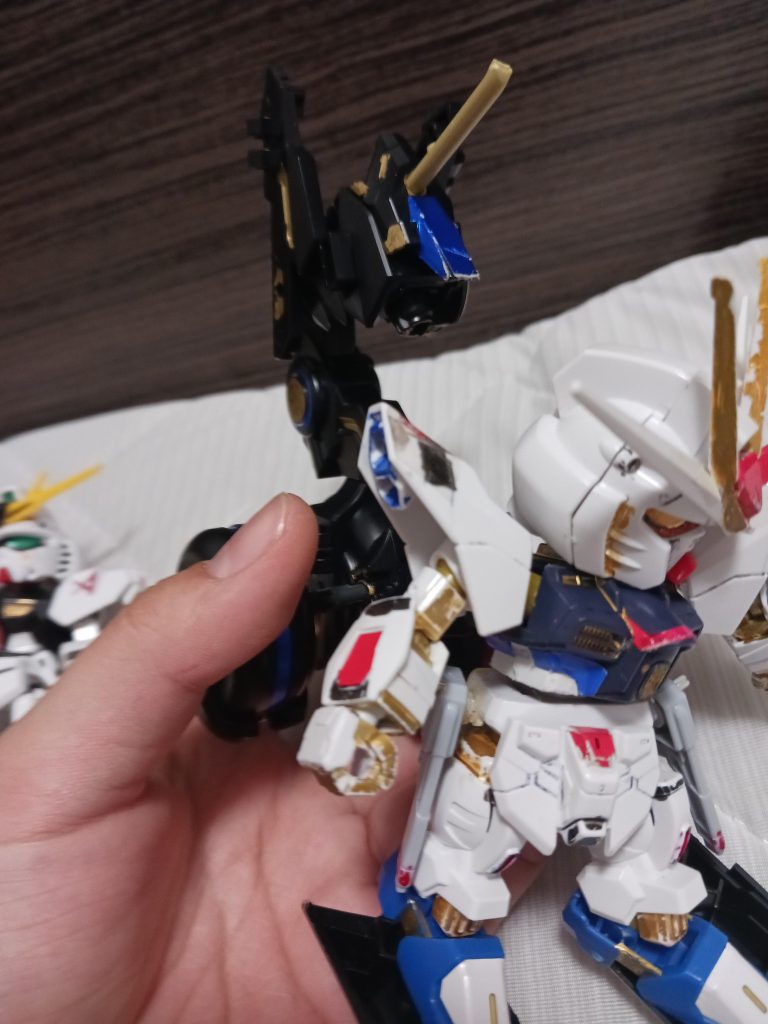 格納形態にも変形します  