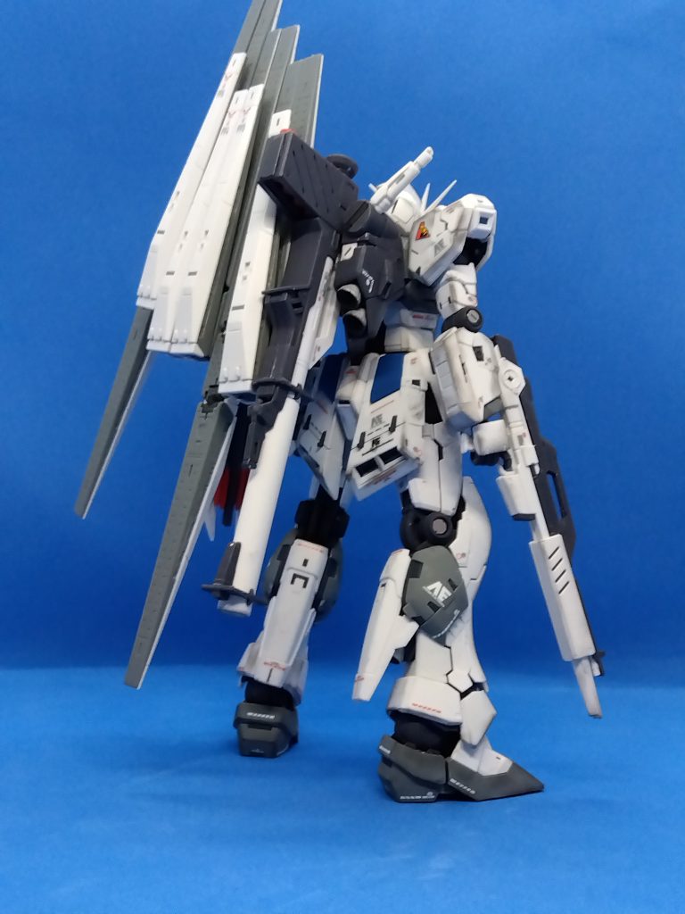 ニューガンダム(ファーストロット)–2枚目/制作者：Golgo31