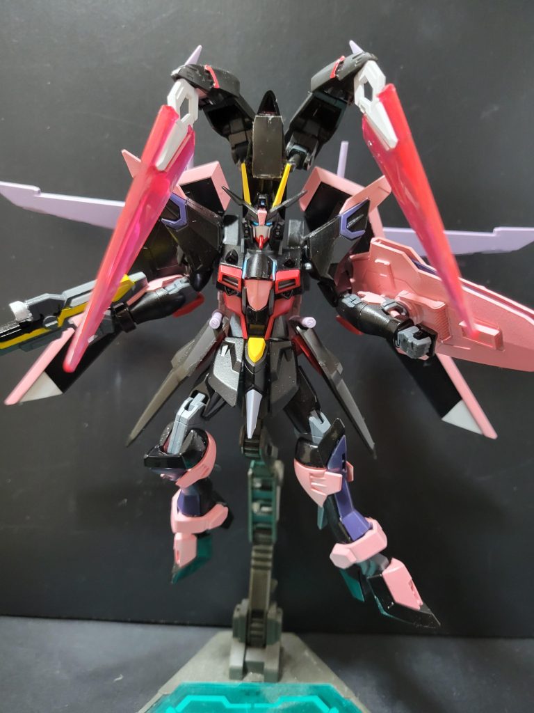 犬の頭はMS状態でも可動出来ます連合軍にはトラウマのケルベロスバクゥハウンドみたいな使い方が出来ますまたガイアのリアスカートも取り付けてイモジャとの外見を差別化しました