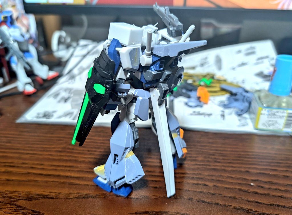 胴体　一部自作パーツ肩部　一部自作と流用、プラバンで幅増し腕部　流用脚部　流用ミキシング鼠径部　流用ミキシング臀部　流用、プラバンで幅増し背部　流用、ミキシング、一部自作