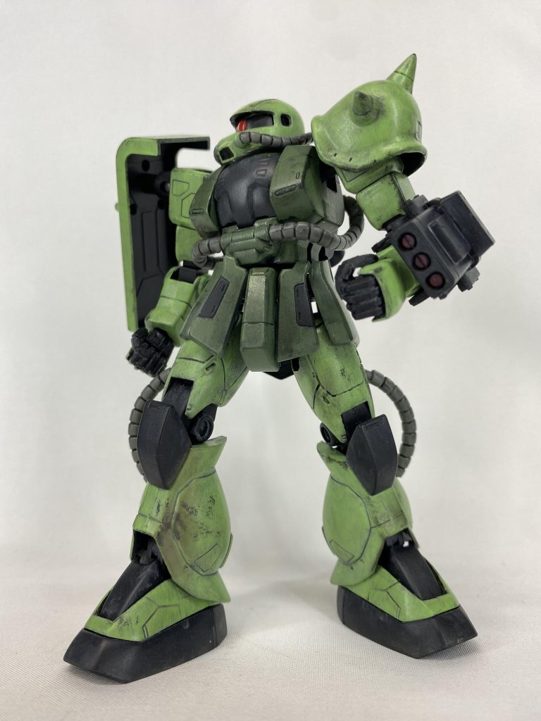 シャルロッテ・ヘープナー機(ミサイルランチャー装備)ミサイルランチャーは旧MSVのザクデザートタイプから流用。攻略本を参考に小改造しています。