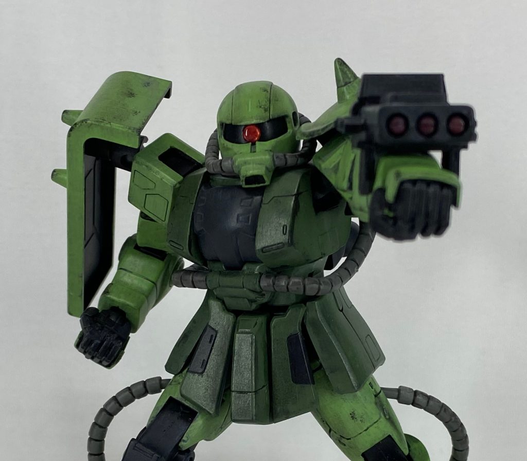 今回は以上です!幸いにして入手できた思い出の08小隊版ザクⅡ!カッコいいポーズが出来るようになり、楽しかったです!