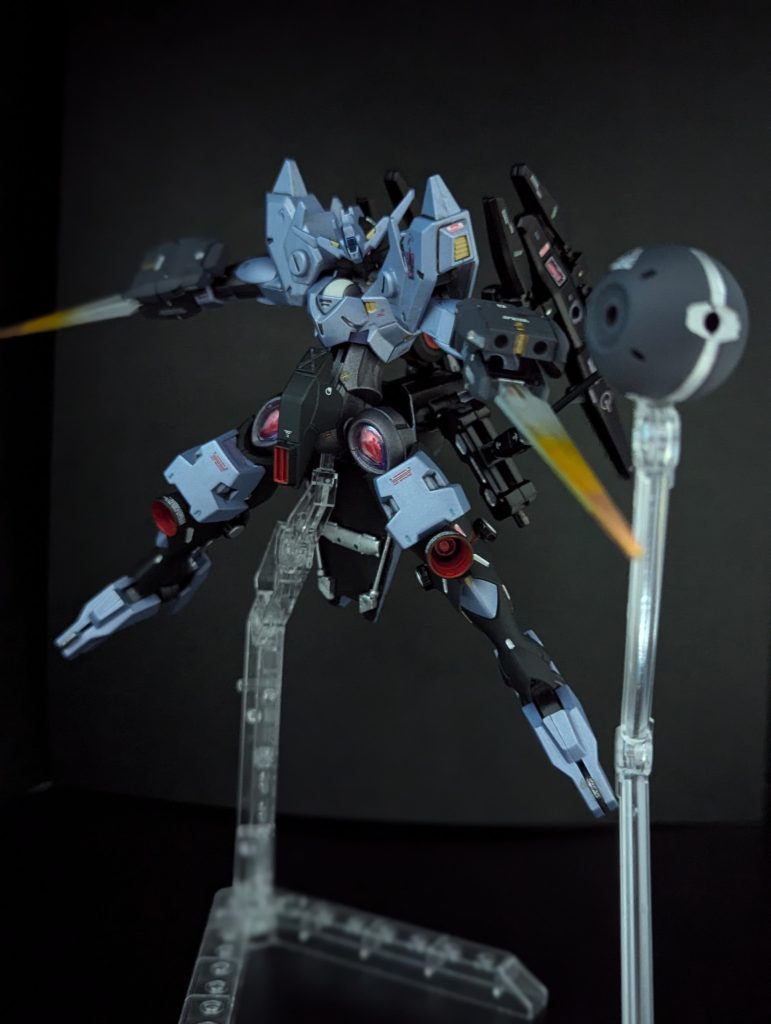 ノンキネティックポッド敵機の阿頼耶識に対するジャマーとして機能するため、エースパイロットとの戦闘が有利になる