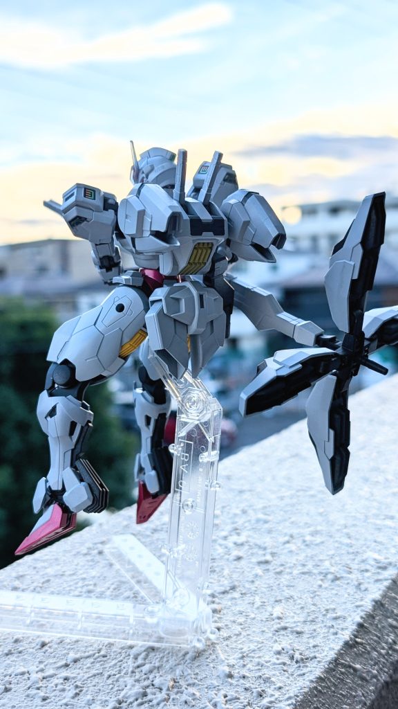 ガンダムキャリバーン全塗装–3枚目/制作者：まあた