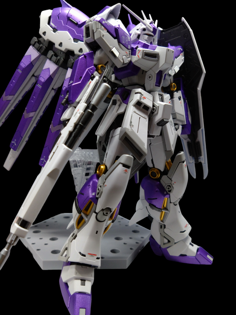 RG Hi-νガンダム–2枚目/制作者：N.koji