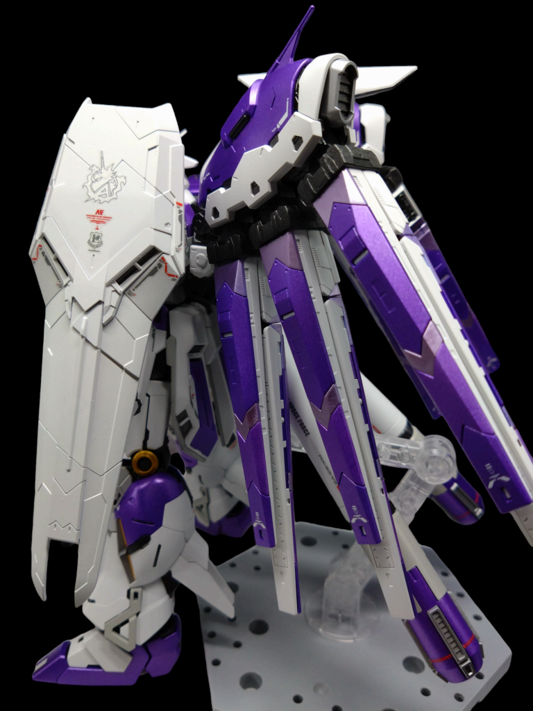 RG Hi-νガンダム–3枚目/制作者：N.koji