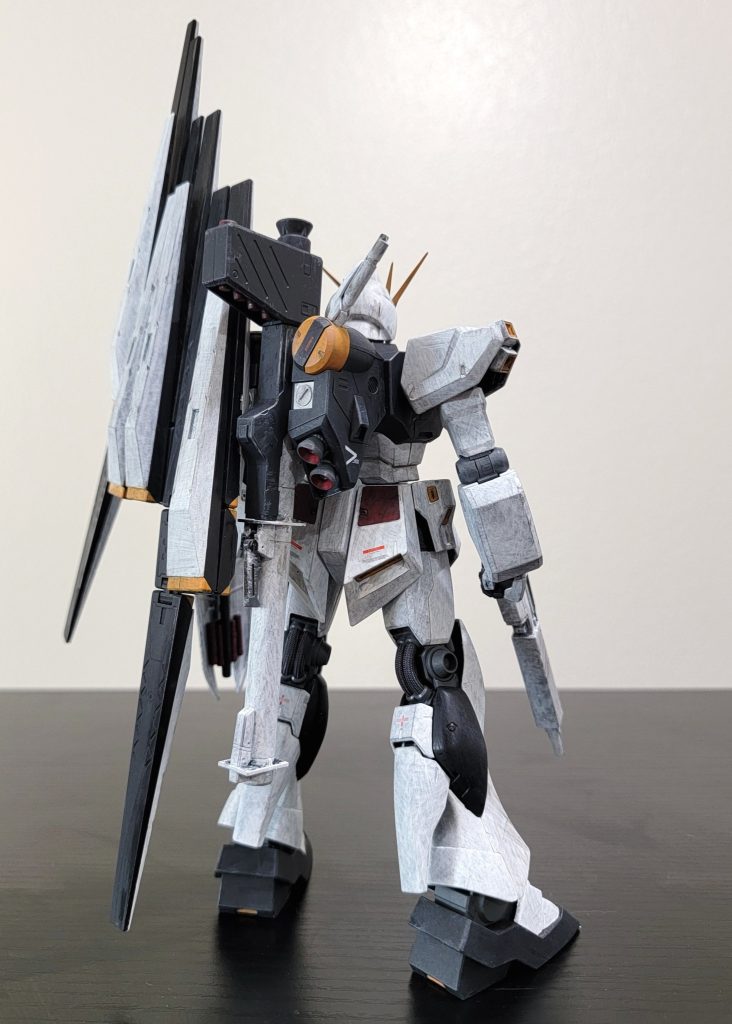 こちらは後ろから見たモデルです。