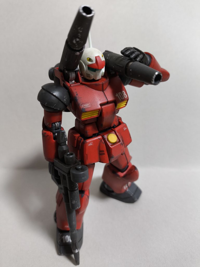 ガンキャノンって、子どもの頃は全くカッコいいとは思わなかったのに、アラフォーになった今は凄いカッコよく感じます。シンプルで重厚な感じが良いですね。