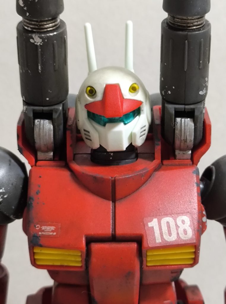 猫のヒゲのような頬の筋はチャームポイントですね。　ウェザリングはホビージャパンのウェザリング特集の記事を参考にしました。