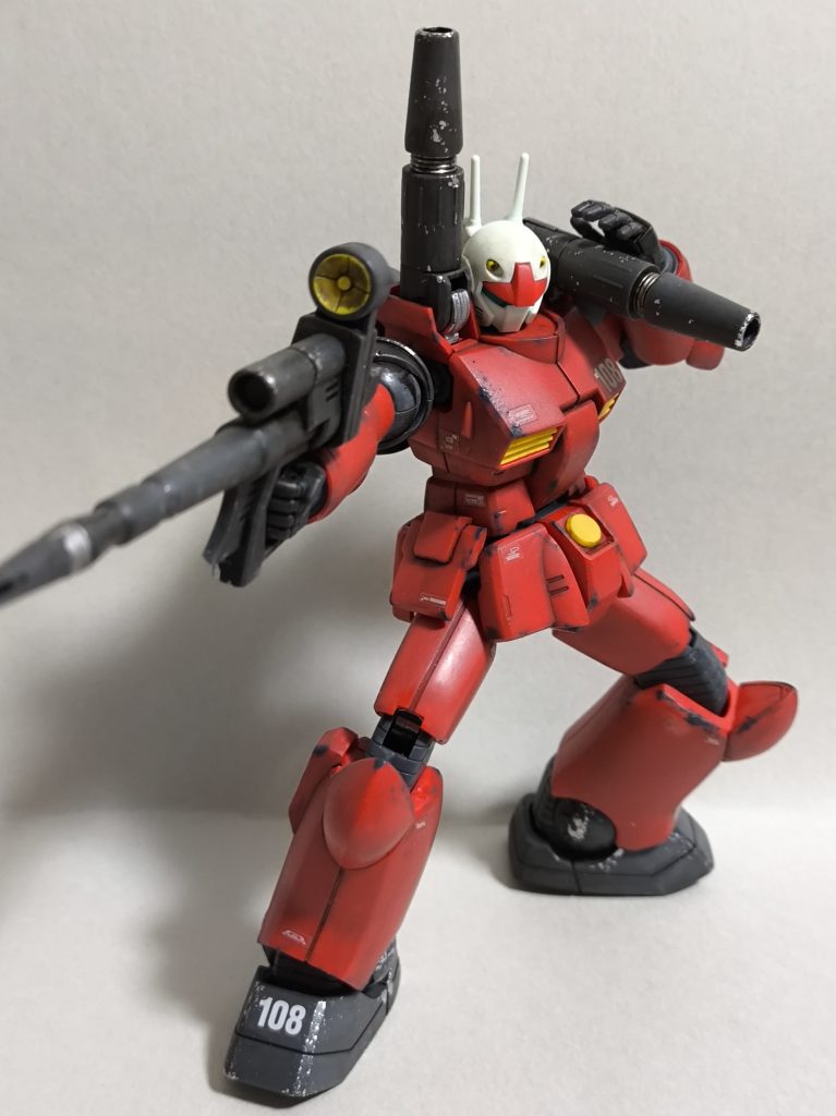 赤い！肩のキャノンがカッコいい！