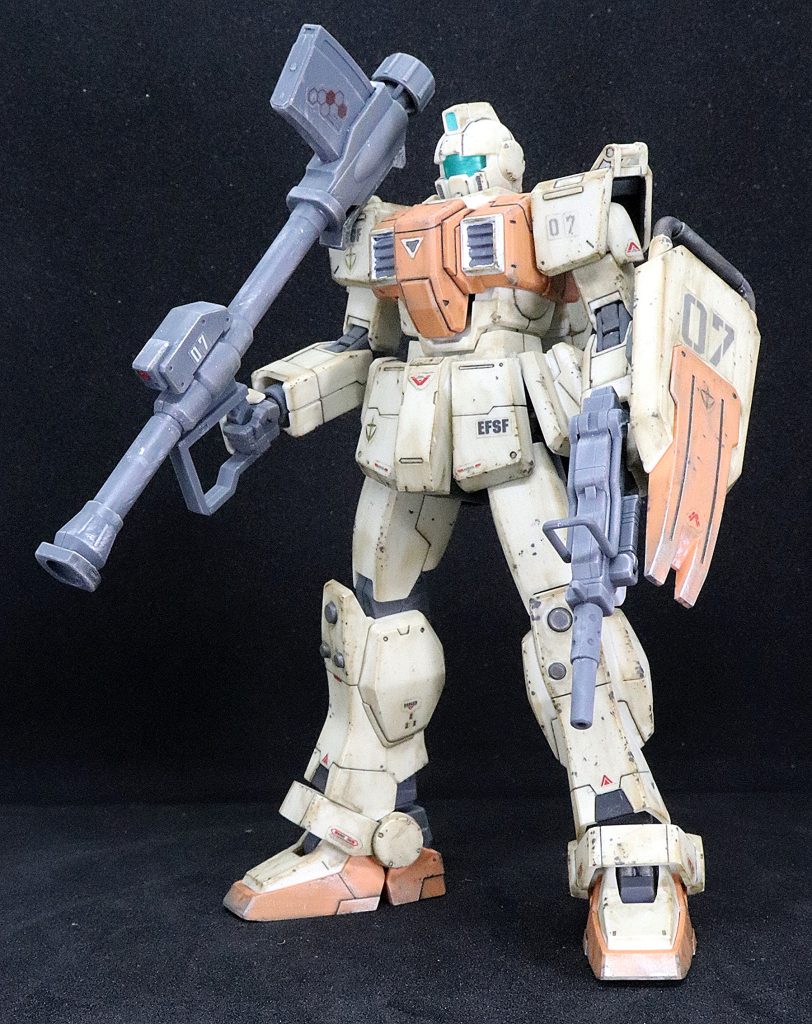 メインにロケットランチャー、サブに100mmマシンガンを装備しました。マーキングシールは本キットや他キット付属の余り、コーション類は100均で購入したシールを使用しています。