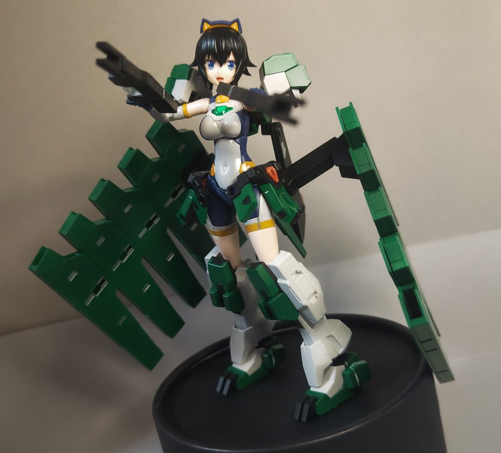 そんなもん、語呂がええから。に決まっとるやろ！「アバターふみな」+「サバーニャ」＝「アバターふみーニャ」どや。最高やろ。おい！そこ！「アバターサバーニャ」でええんやないか。と思った奴！わかっとらんの～ええか、この「アバターふみーニャ」のベースはあくまで「アバターふみな」や！可愛さあっての、「アバターふみーニャ」や。頭の装備も猫っぽいやろ。ニャ。本当はプレバンにあった、「最終決戦仕様」を使いたかったんやけど、あいにく持ってなくてな。再販があれば、必ず手に入れるさかい、期待して待っとってな。