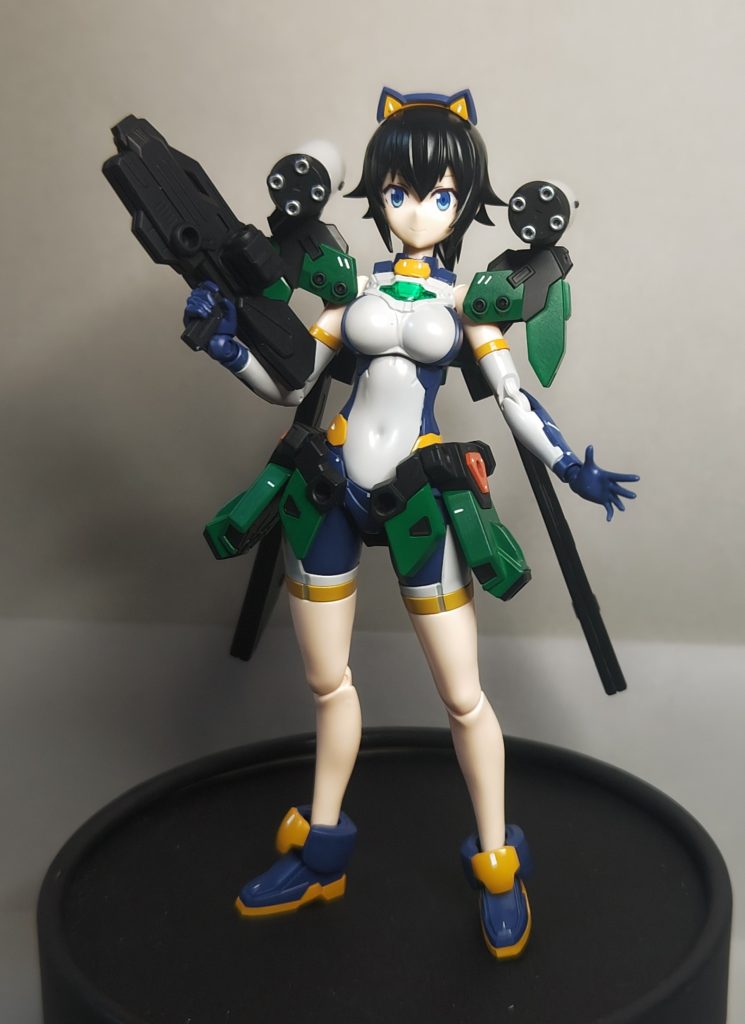 ・・・・以上、深夜に某関西人ビルダー？に憑依された、製作者がお送りしました。長文をここまで読んでいただき、ありがとうございました。自分は「ガンプラは自由。好きなものを作ってこそプラモデル。」と思っているので、楽しんでいただけたなら幸いです。ほな、さいなら～。