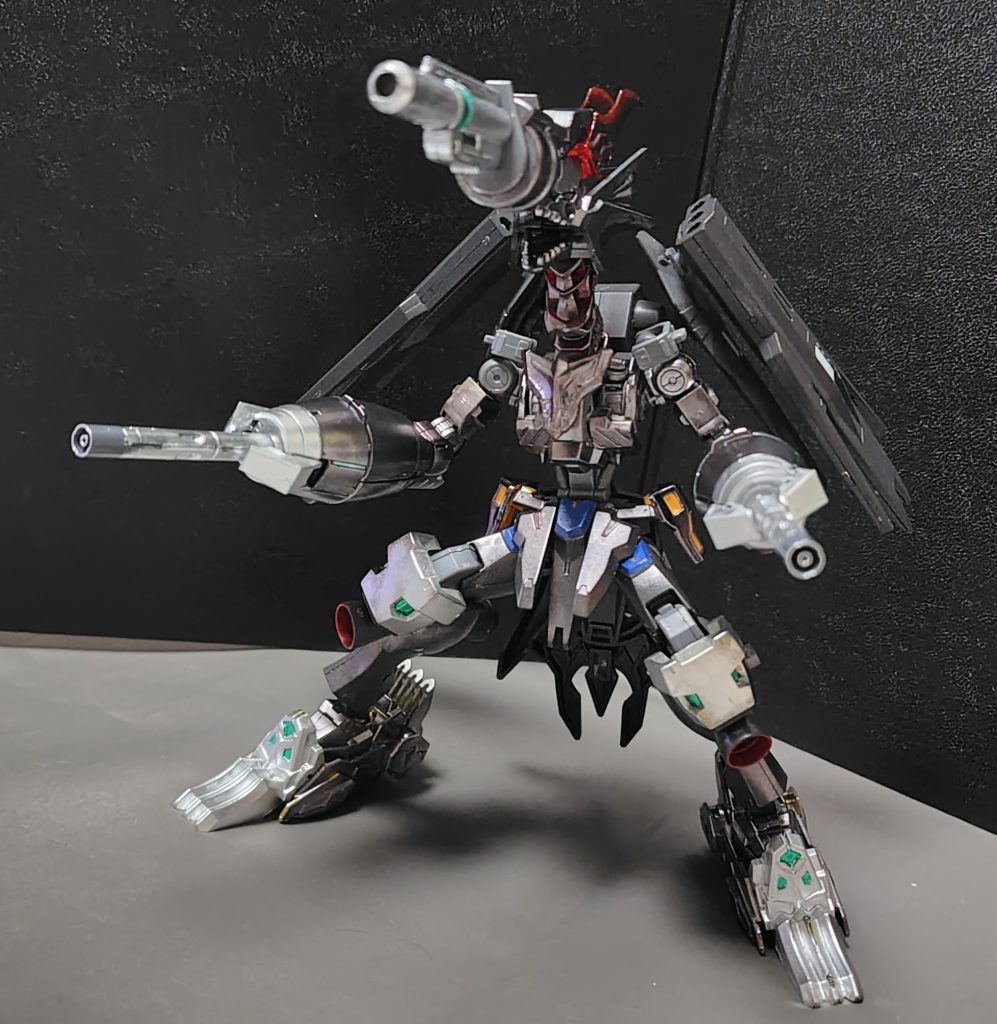 3つの砲身による強烈な一斉射撃で相手を壊滅に追い込む!!