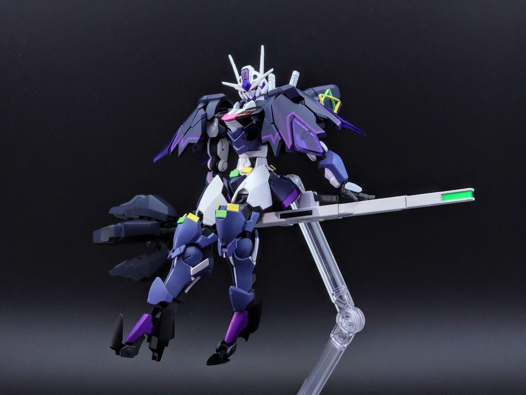 脚の変更とアームの長さの調整で箒に座るポーズが取れるようになりました。