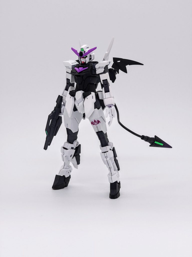 ノーマル形態コアガンダムⅡのランドセルを追加し、脚部をコアガンダムⅡに交換しました。膝下を新たに制作しています。