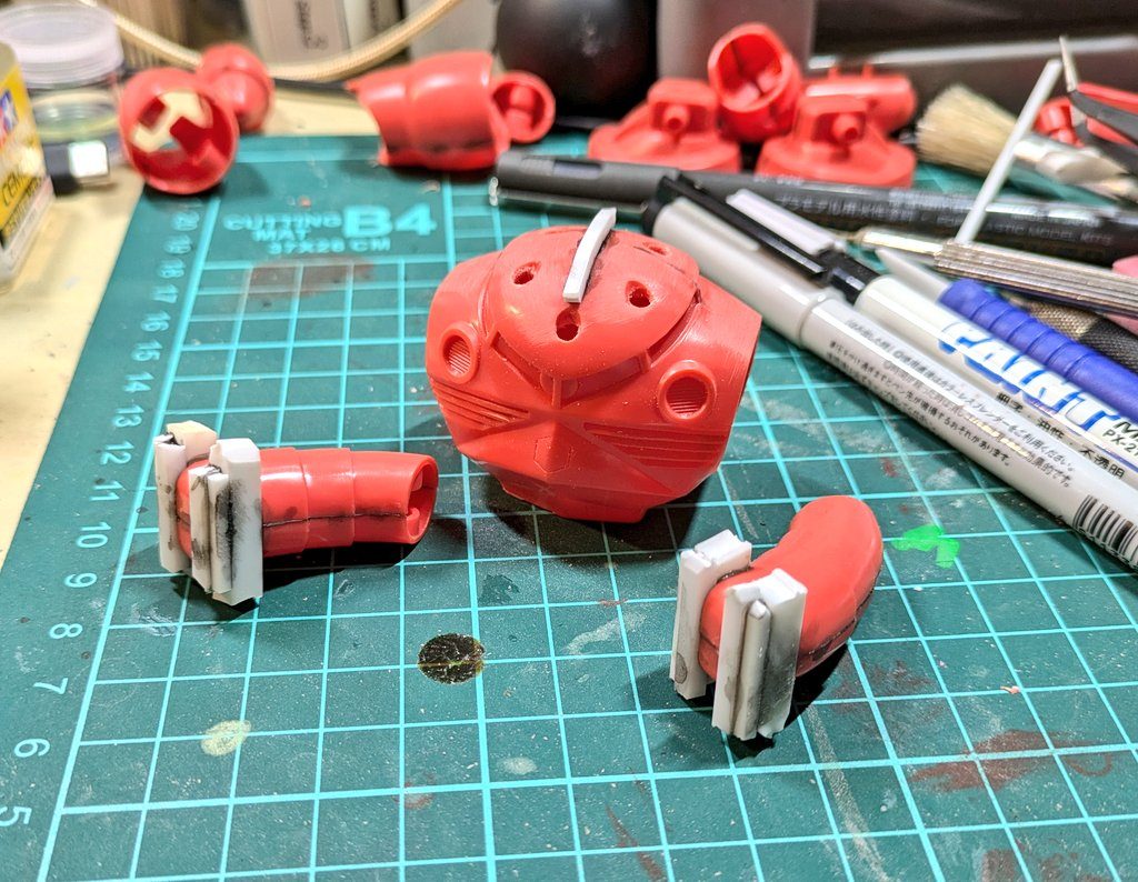 プラ棒貼り付けて