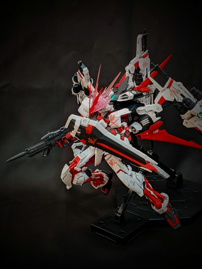 MGガンダムアストレイレッドドラゴン 缶スプレー部分塗装